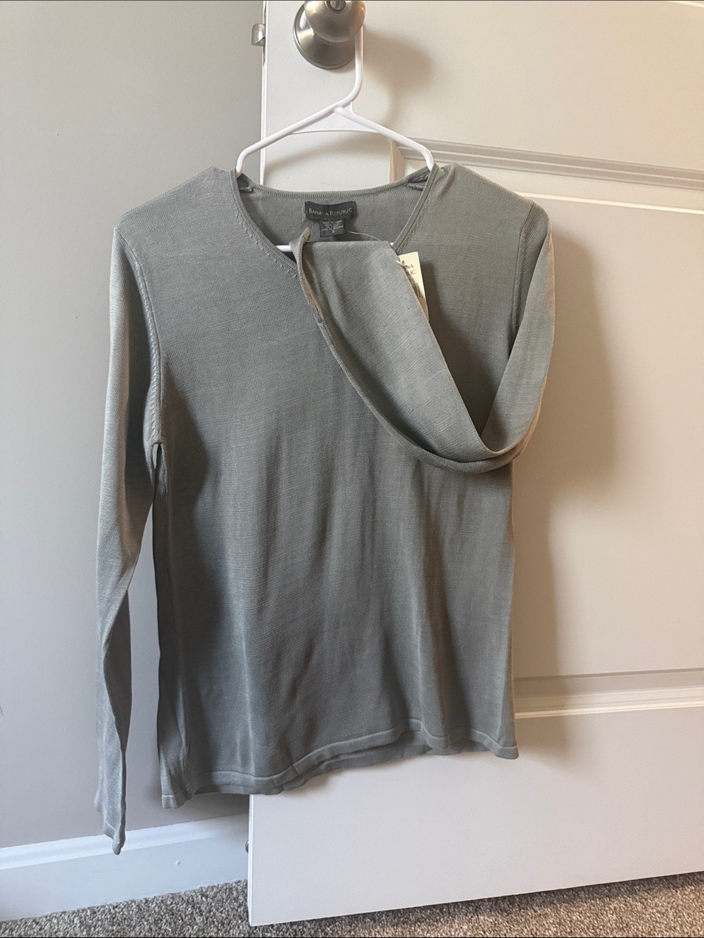 Vintage silk Banana Republic smoke grey Crewneck long sleeve size S